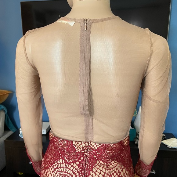 Lace illusion nude dress long sleeve perfect for cocktail or night out - Picture 6 of 8